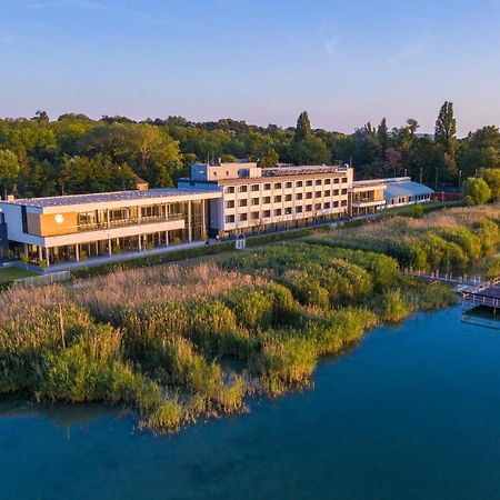 Hotel Otp Балатонсемеш Экстерьер фото