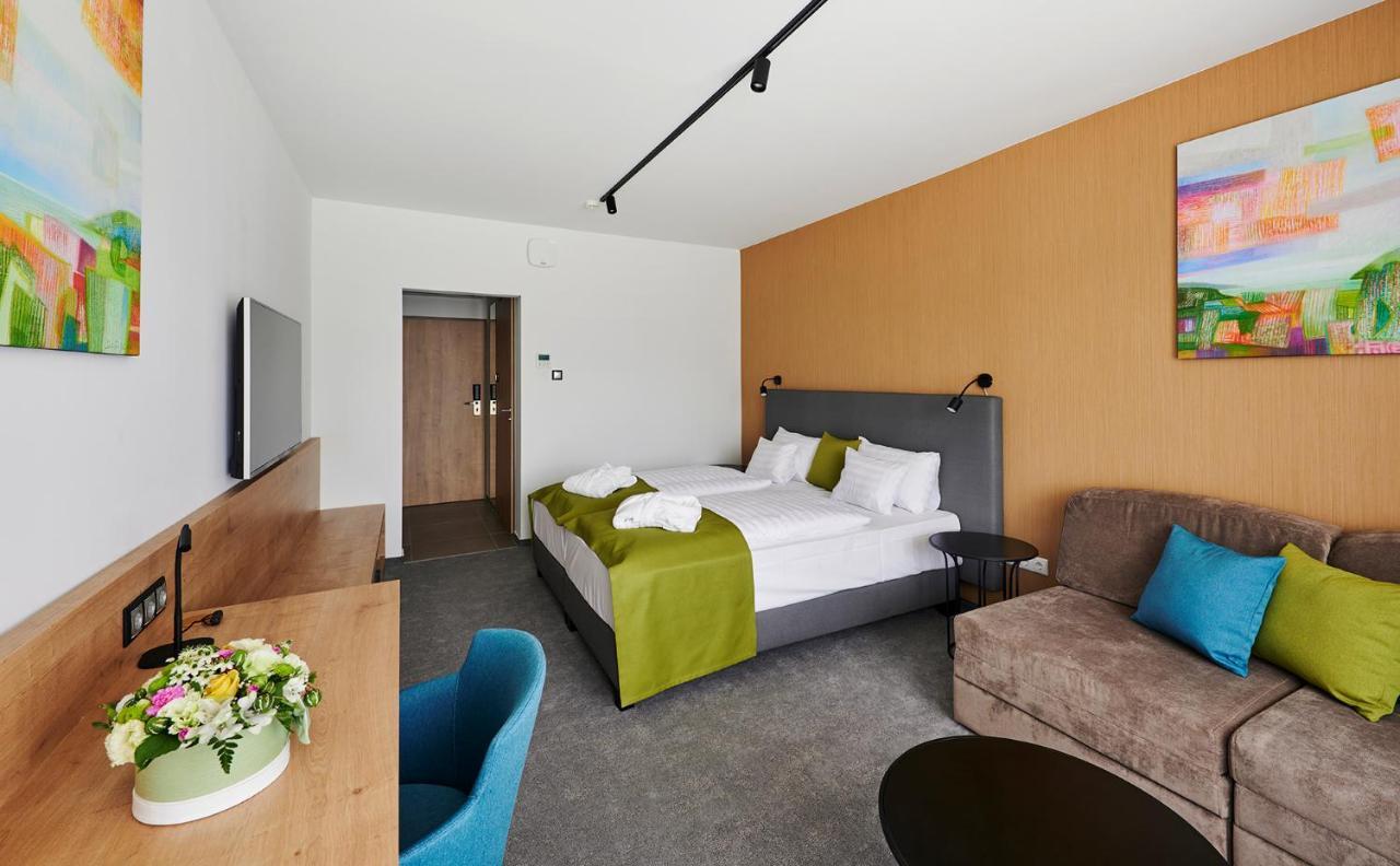 Hotel Otp Балатонсемеш Экстерьер фото