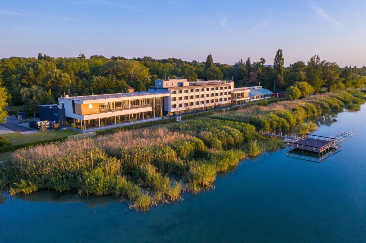 Hotel Otp Балатонсемеш Экстерьер фото